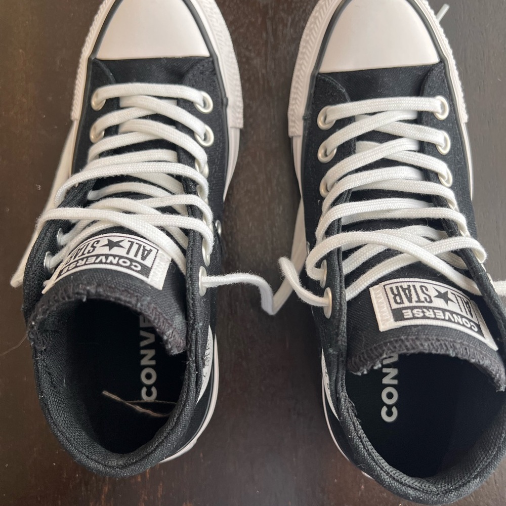 Converse Black and White Low Top Sneakers - Picture 3 of 7
